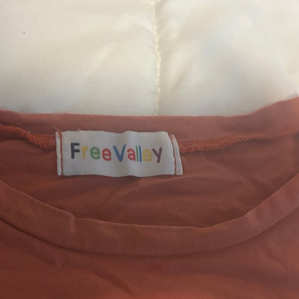 Free Valley “Hopeless” Top. - Picture 2 of 3